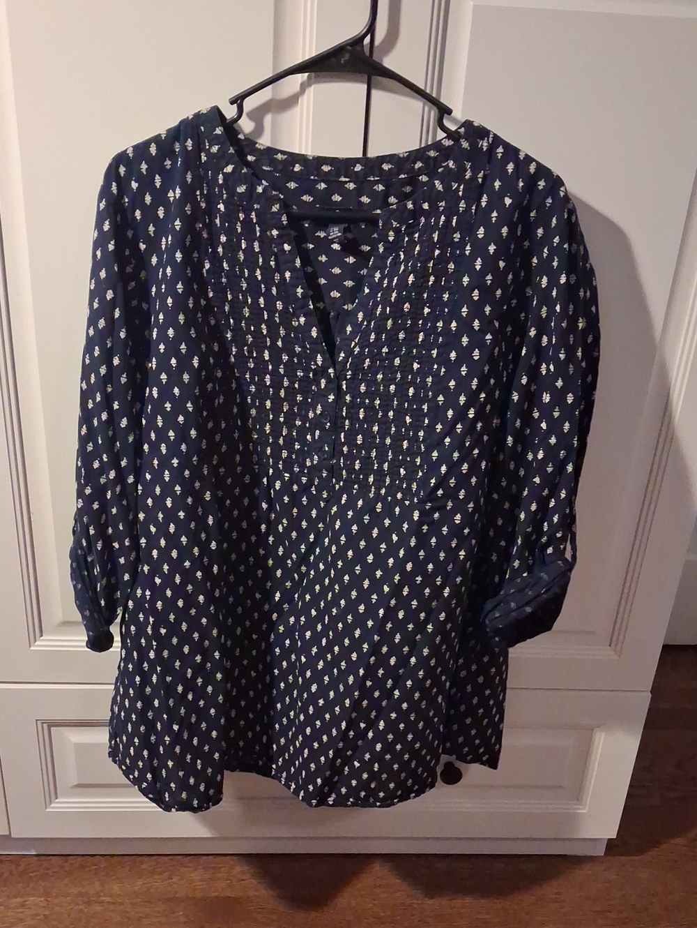 3/$12 GAP Navy Printed Pintuck Tunic Top